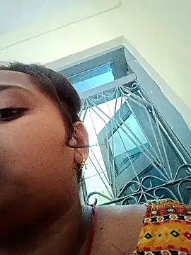 Snapshot of Hot_crety chatting on 10-07-25, 03:18 Hot crety online show from 10-07-25, 03:18