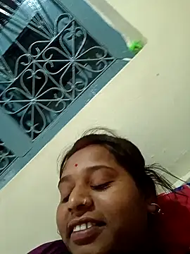 Snapshot of Hot_crety chatting on 10-11-25, 03:18 Hot crety online show from 10-11-25, 03:18