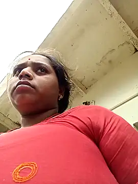 Snapshot of Hot_crety chatting on 09-27-25, 05:13 Hot crety online show from 09-27-25, 05:13