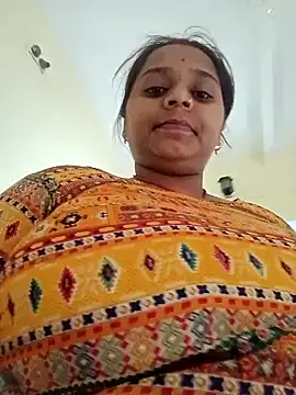 Snapshot of Hot_crety chatting on 10-12-25, 11:44 Hot crety online show from 10-12-25, 11:44