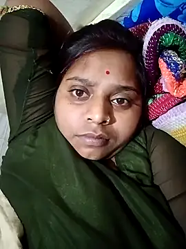 Snapshot of Hot_crety chatting on 10-11-25, 04:30 Hot crety online show from 10-11-25, 04:30