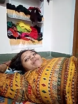 Snapshot of Hot_crety chatting on 09-26-25, 01:23 Hot crety online show from 09-26-25, 01:23