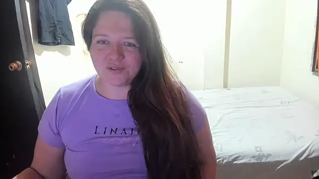 Snapshot of Daphne_girlsex chatting on 09-18-25, 05:10 Daphne girlsex online show from 09-18-25, 05:10