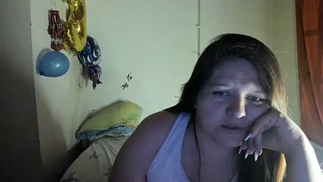 Snapshot of Daphne_girlsex chatting on 09-23-25, 03:02 Daphne girlsex online show from 09-23-25, 03:02