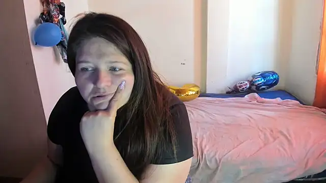 Snapshot of Daphne_girlsex chatting on 09-25-25, 02:23 Daphne girlsex online show from 09-25-25, 02:23