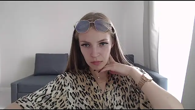 Snapshot of HitGyrl chatting on 07-25-26, 08:55 HitGyrl online show from 07-25-26, 08:55