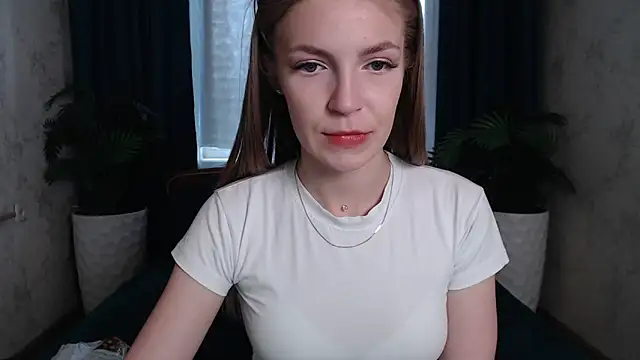 HitGyrl online show from 05-16-26, 08:13