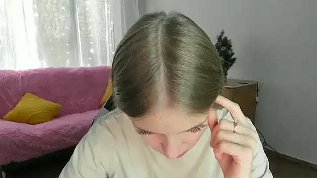 HitGyrl online show from 01-09-26, 08:21