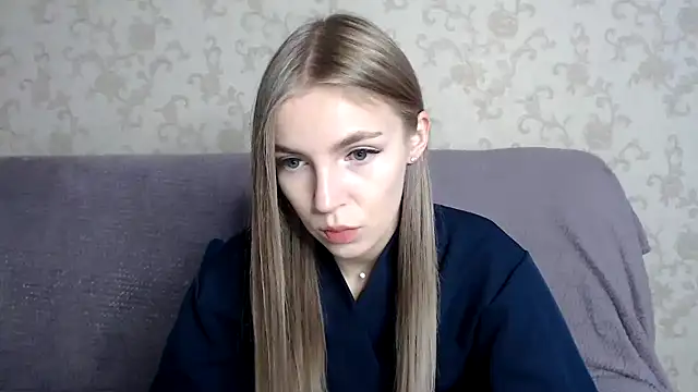 HitGyrl online show from 11-20-25, 08:04