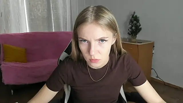 HitGyrl online show from 01-12-26, 08:21