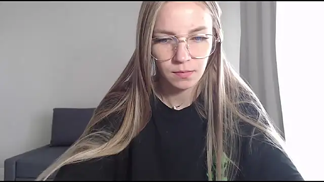 Snapshot of HitGyrl chatting on 07-05-26, 07:37 HitGyrl online show from 07-05-26, 07:37