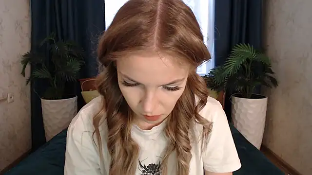 HitGyrl online show from 03-31-26, 08:49