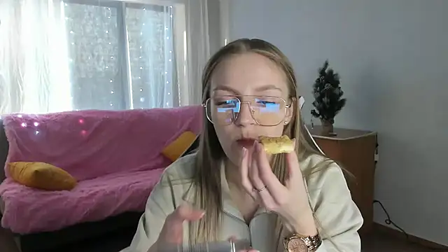 HitGyrl online show from 01-11-26, 07:59