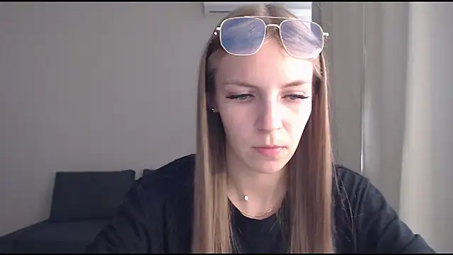 Snapshot of HitGyrl chatting on 08-01-26, 08:23 HitGyrl online show from 08-01-26, 08:23