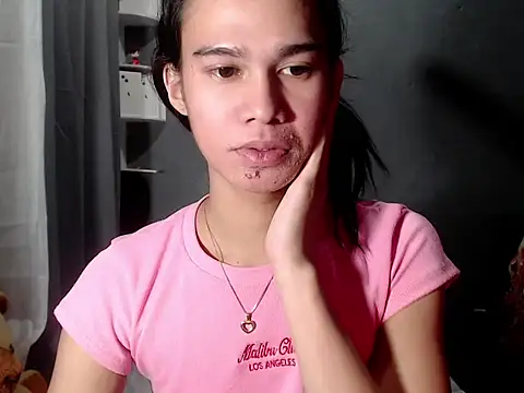 urseductivebarbie xx online show from 12-19-25, 04:53