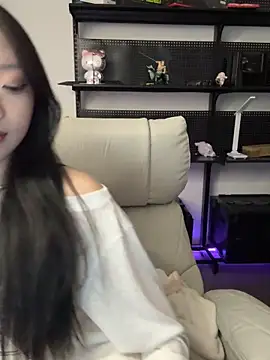 tuzi5201314 online show from 12-02-25, 05:20