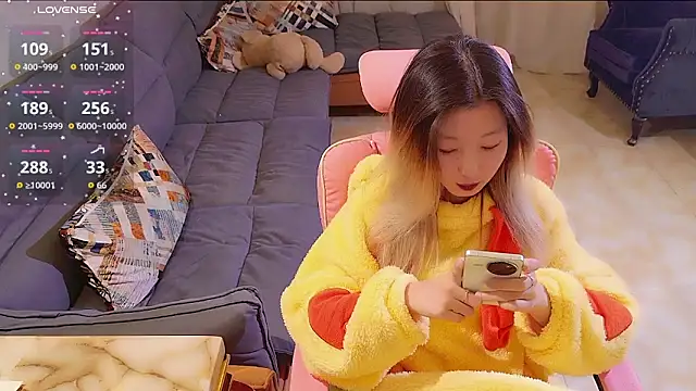 Deserve E online show from 10-17-25, 01:02