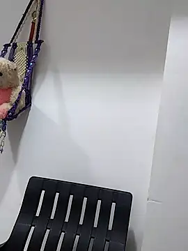 sneha bebo online show from 10-28-25, 03:55