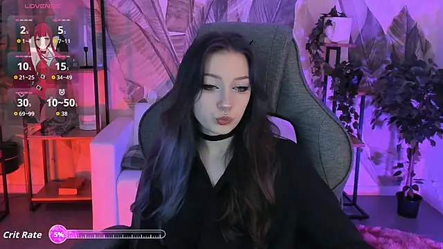 LiliLuna online show from 10-16-25, 12:24