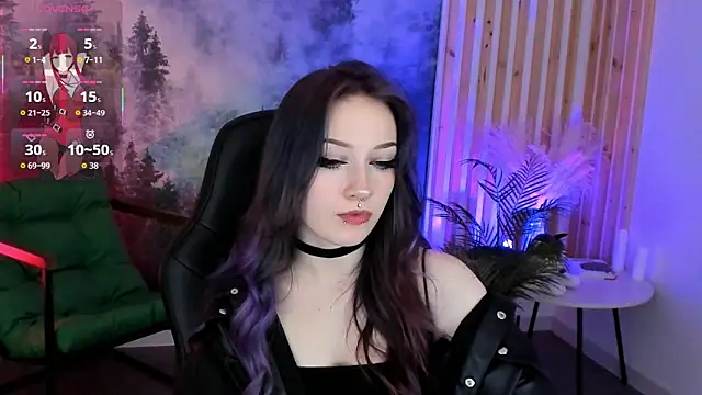 LiliLuna online show from 11-06-25, 01:04