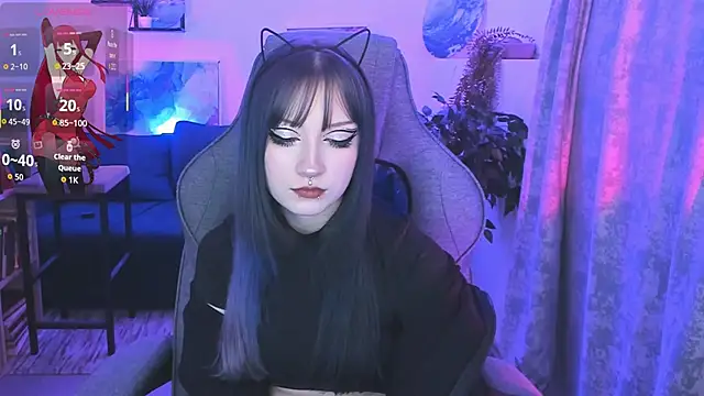 LiliLuna online show from 02-06-26, 01:18