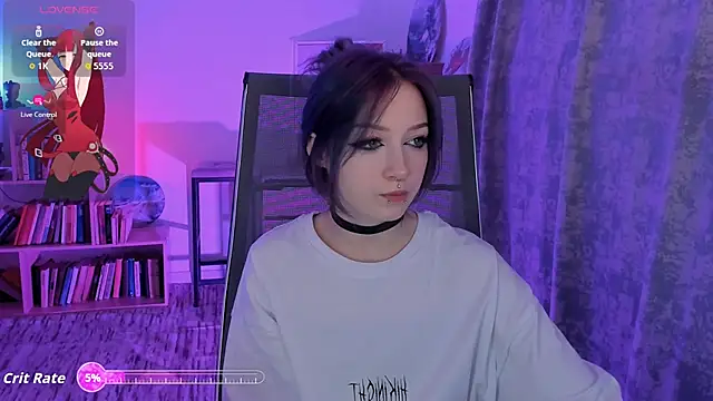 LiliLuna online show from 10-10-25, 10:49