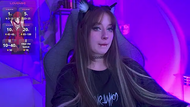 LiliLuna online show from 03-20-26, 04:08