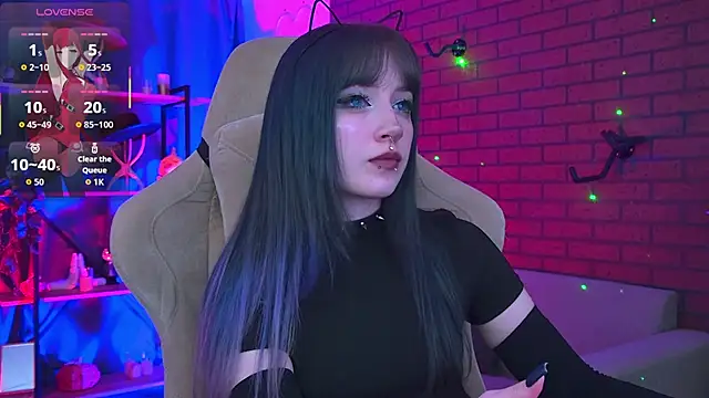 LiliLuna online show from 02-21-26, 04:31