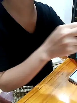 MinhChauXXX19 online show from 10-11-25, 10:55