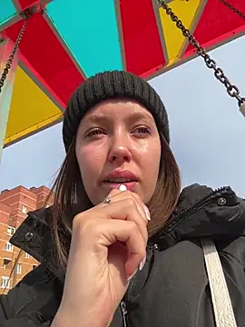 ElliRose online show from 10-31-25, 06:32