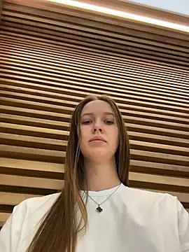 ElliRose online show from 12-16-25, 05:44