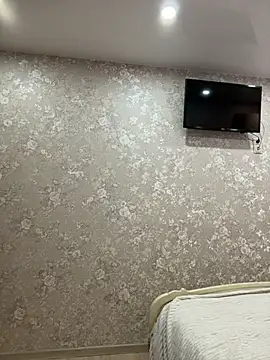 ElliRose online show from 12-15-25, 07:58