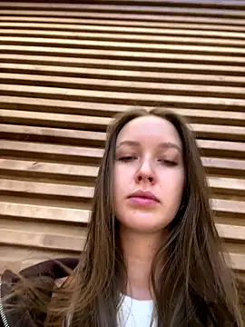 ElliRose online show from 11-10-25, 06:40