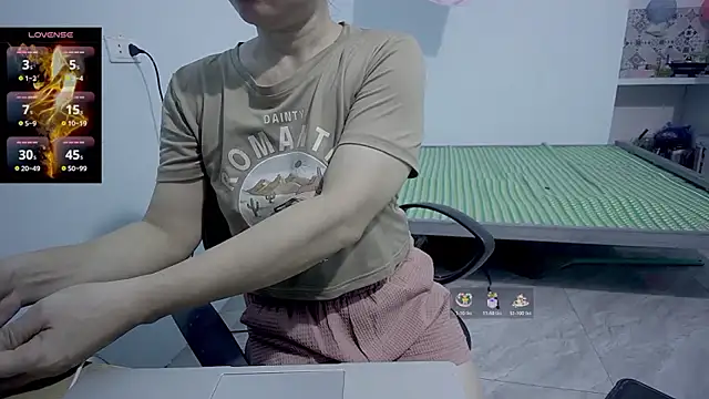  Sara 768 online show from 09-09-25, 01:49