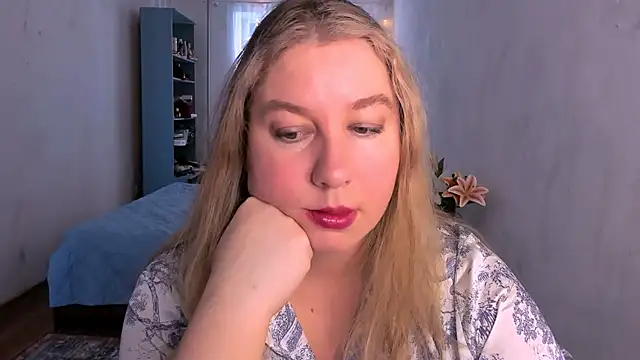 Snapshot of NancySanders chatting on 02-17-26, 06:33 NancySanders online show from 02-17-26, 06:33