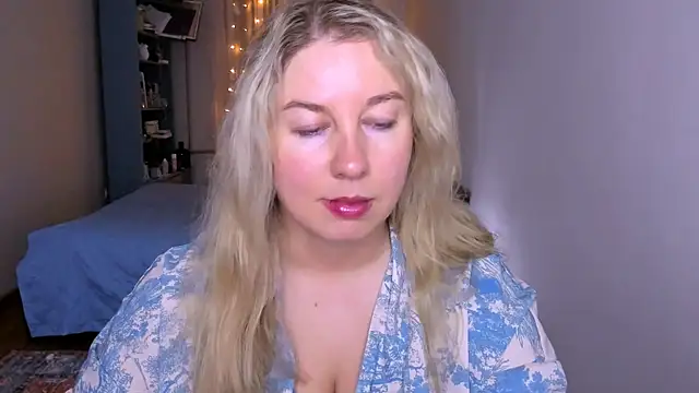 NancySanders online show from 06-12-26, 06:27