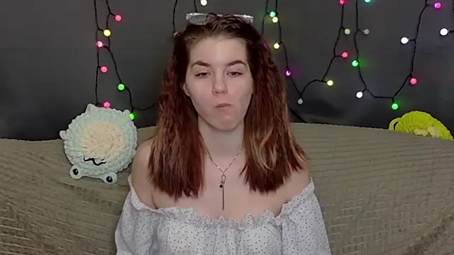 ElzaBlis online show from 12-14-25, 02:00