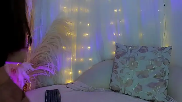 arianna cox   online show from 10-26-25, 07:36