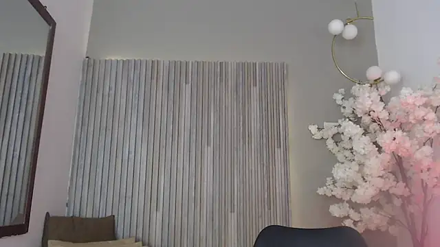 Michellee 20 online show from 10-08-25, 01:12