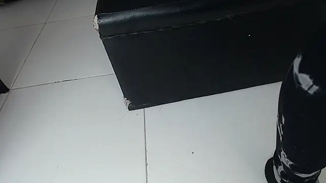 Michellee 20 online show from 10-11-25, 01:45