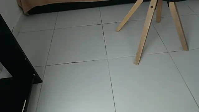 Michellee 20 online show from 10-10-25, 01:34