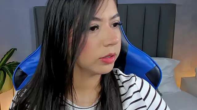 anagil  online show from 11-21-25, 01:32