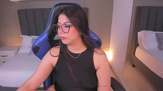 anagil  online show from 04-06-26, 01:45