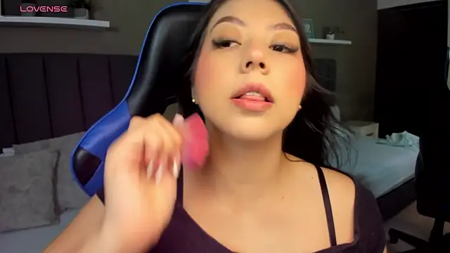 anagil  online show from 03-26-26, 01:42