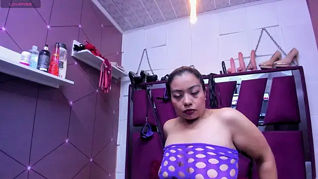 Asshley sky online show from 10-16-25, 04:21