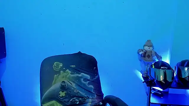 zeus 7777 online show from 04-11-26, 09:24