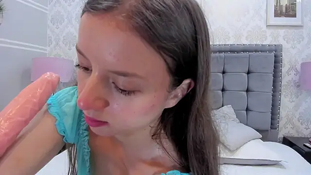 VioletaNova online show from 10-24-25, 12:37