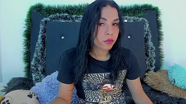 Adrianna Arias online show from 12-19-25, 08:33