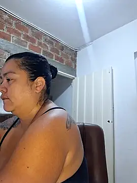 Snapshot of NARNYALABELLA chatting on 09-18-25, 12:19 NARNYALABELLA online show from 09-18-25, 12:19