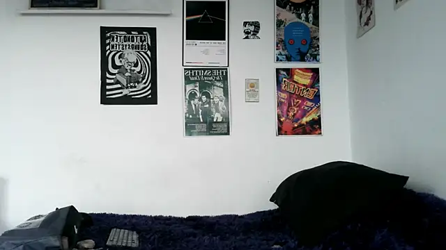 plutonbluemooon333 online show from 02-12-26, 09:58